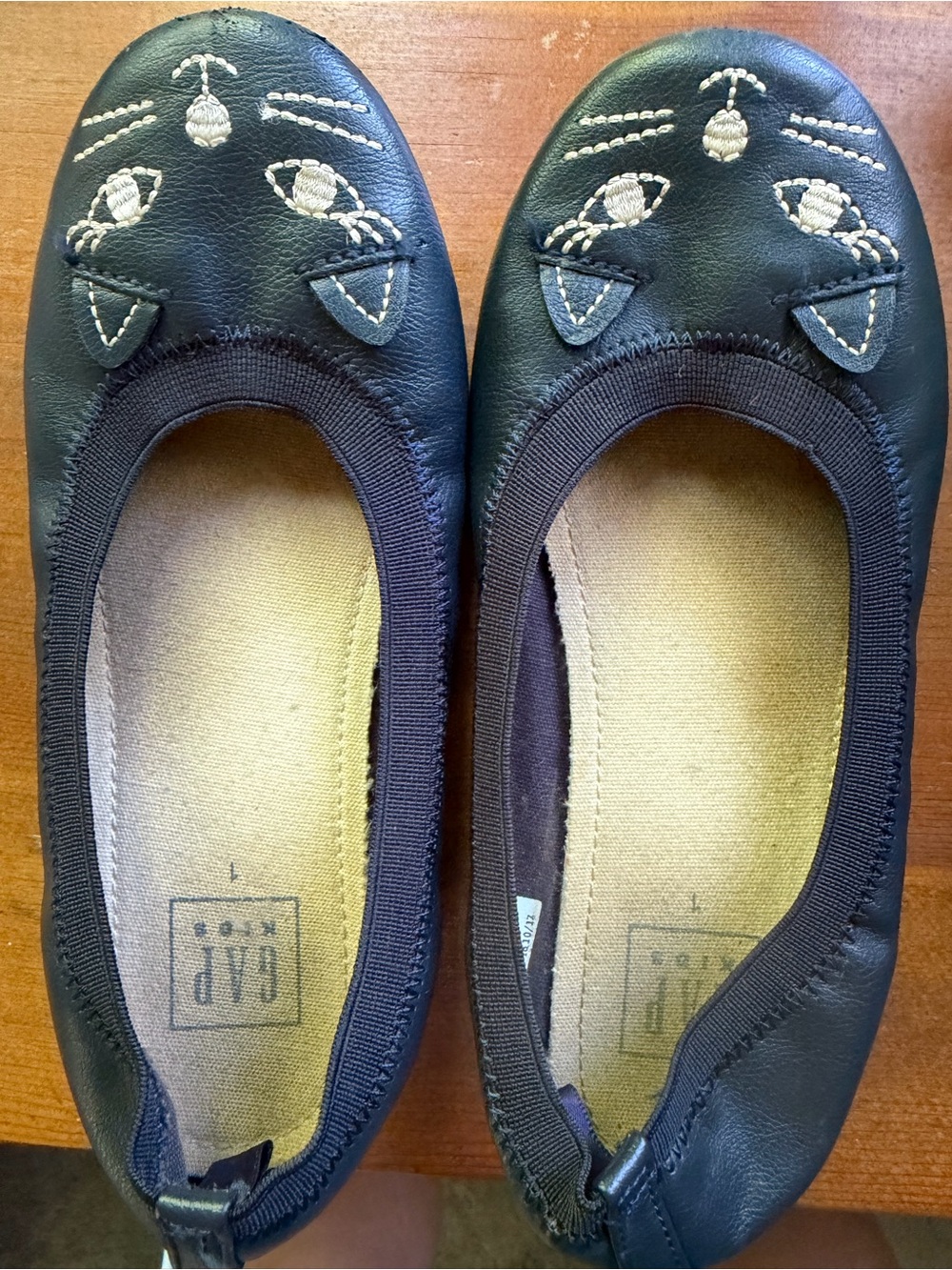GAP Kids Girls Navy Blue Ballet Flats with Cream Embroidery
